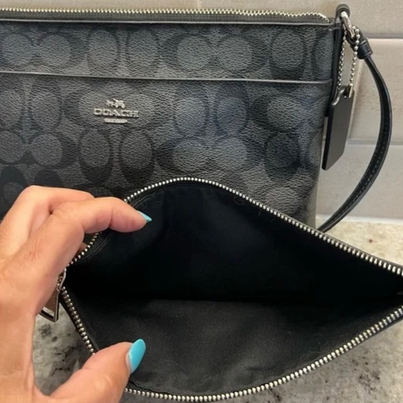 Coach 🎁Signature Coated Canvas Black Crossbody Bag Removable Leather Pouch - Picture 5 of 13